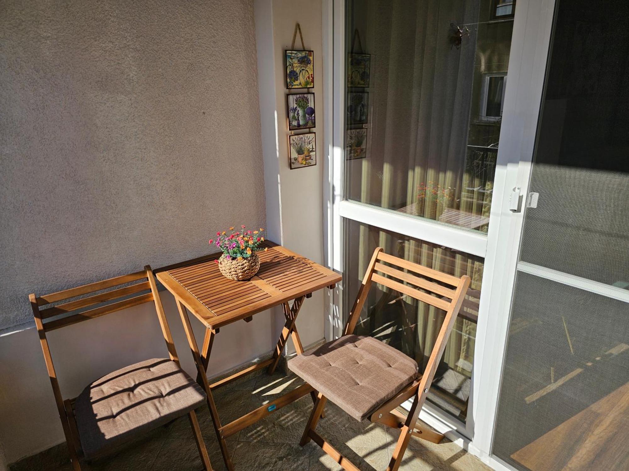 Bright Inn - Holiday & Business Apartment София Екстериор снимка