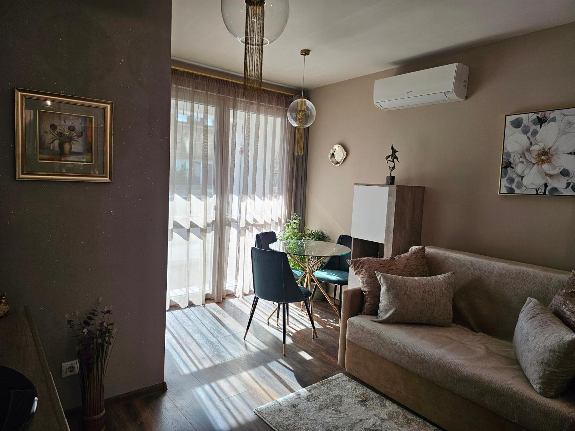 Bright Inn - Holiday & Business Apartment София Екстериор снимка