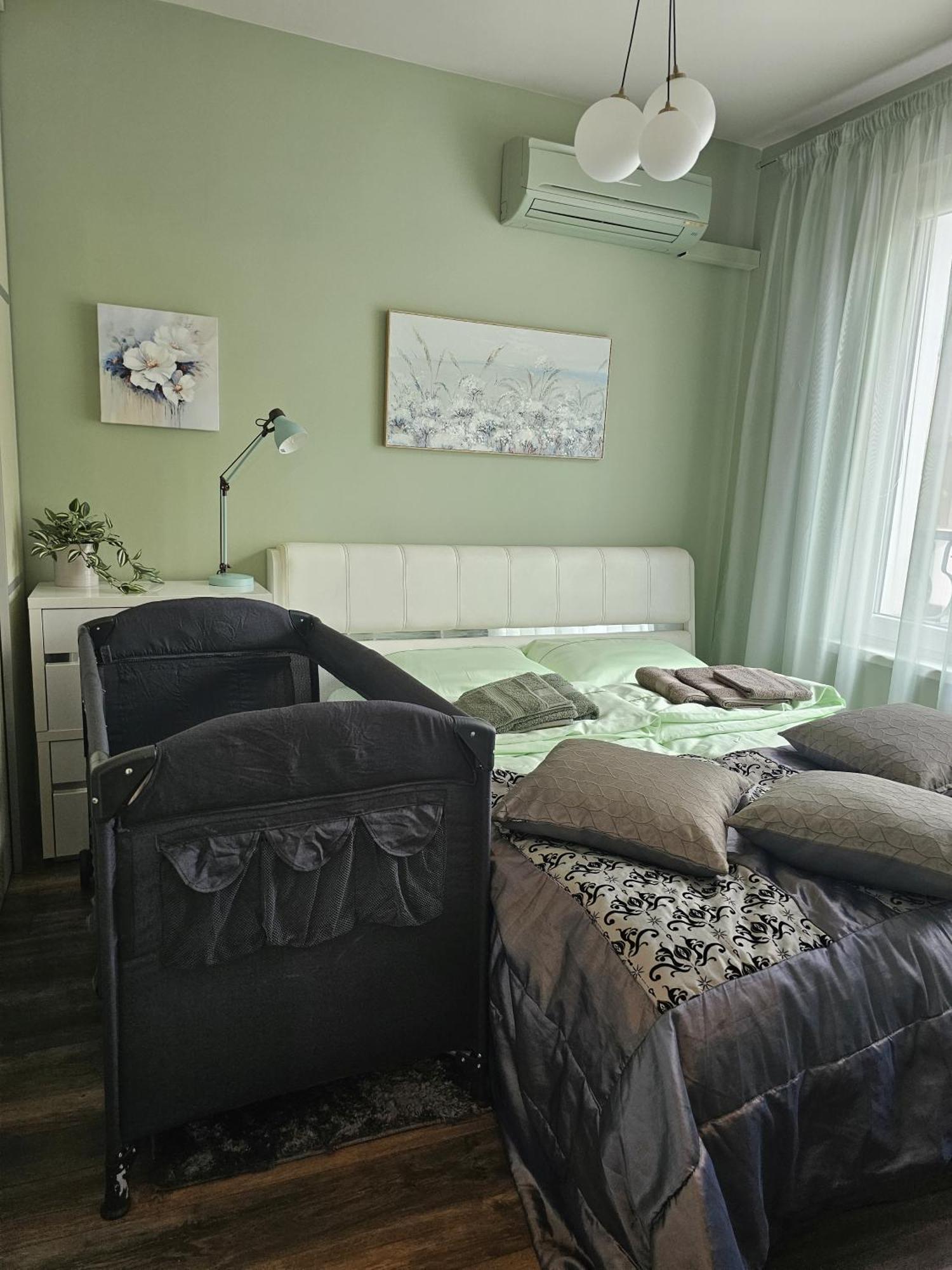 Bright Inn - Holiday & Business Apartment София Екстериор снимка