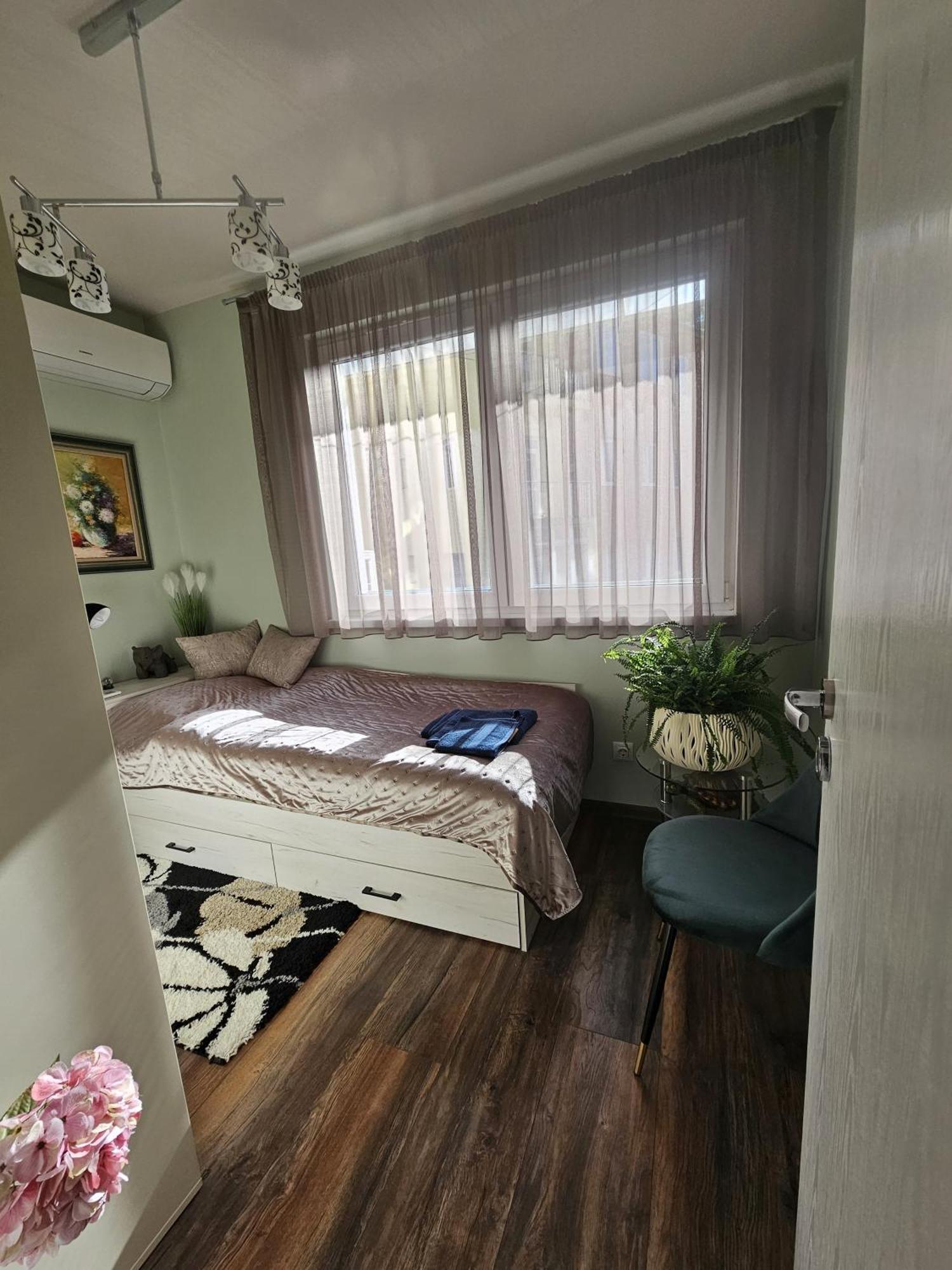 Bright Inn - Holiday & Business Apartment София Екстериор снимка