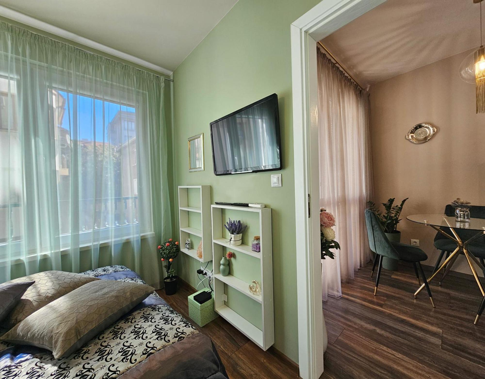 Bright Inn - Holiday & Business Apartment София Екстериор снимка