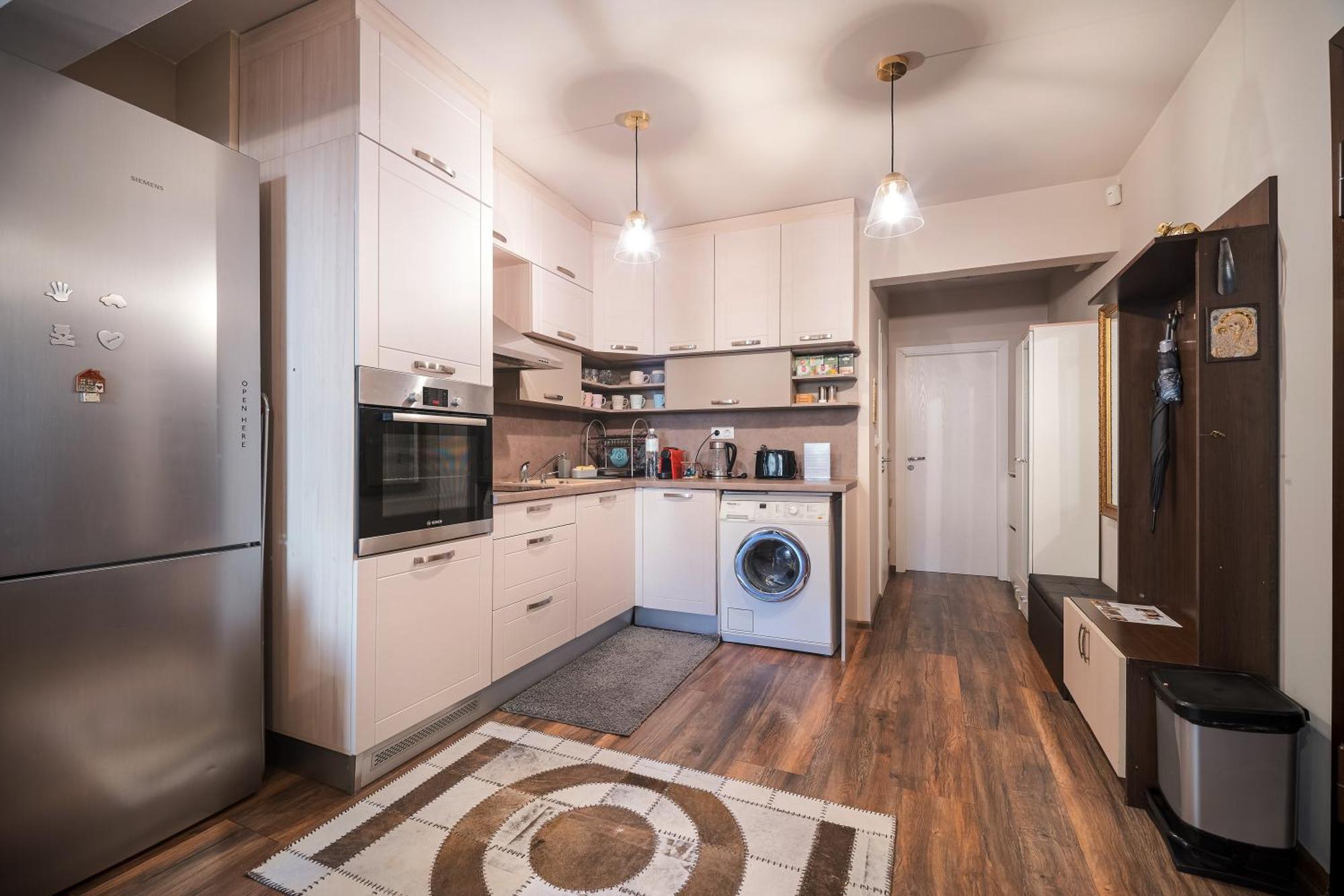 Bright Inn - Holiday & Business Apartment София Екстериор снимка