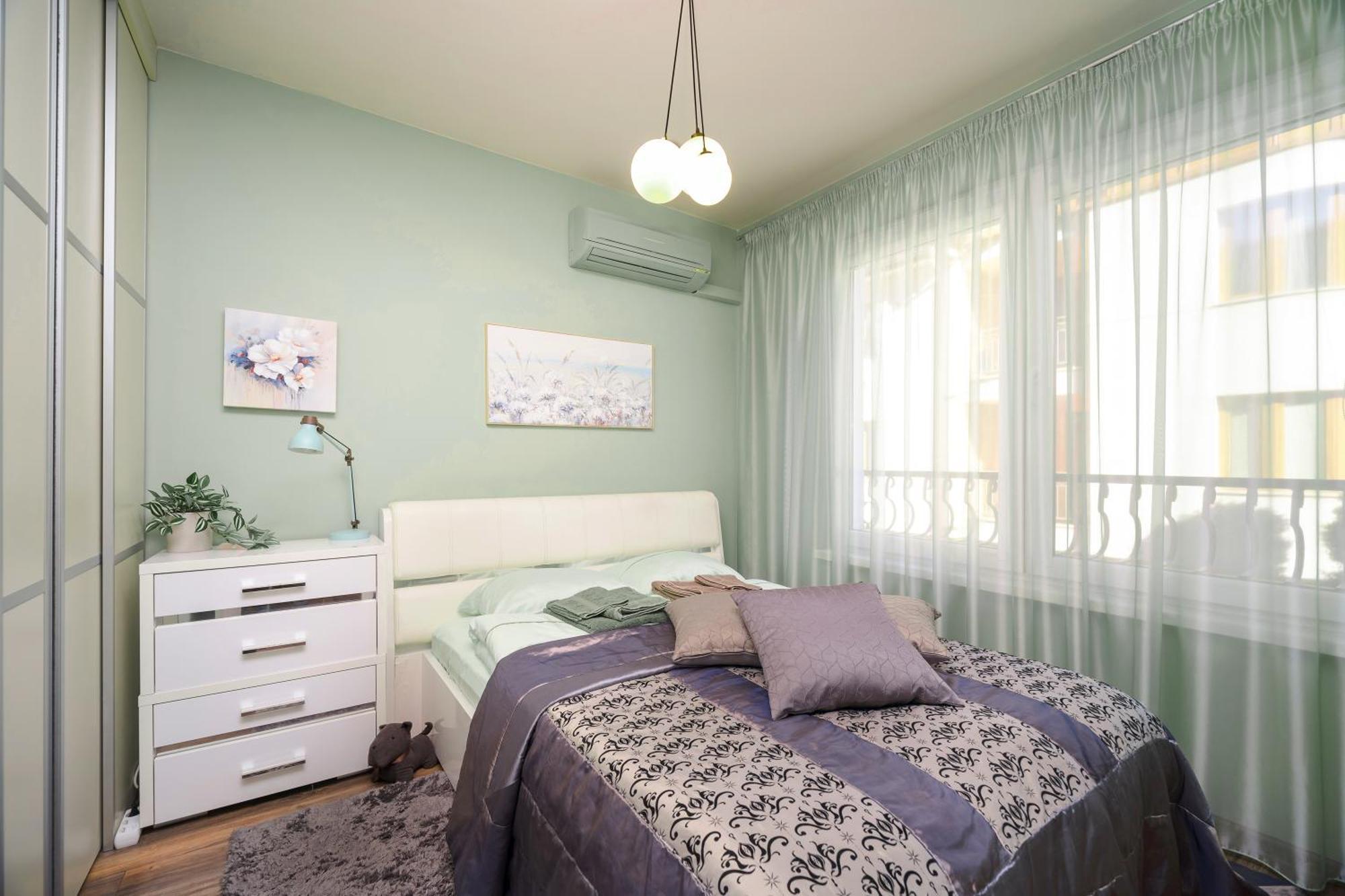Bright Inn - Holiday & Business Apartment София Екстериор снимка